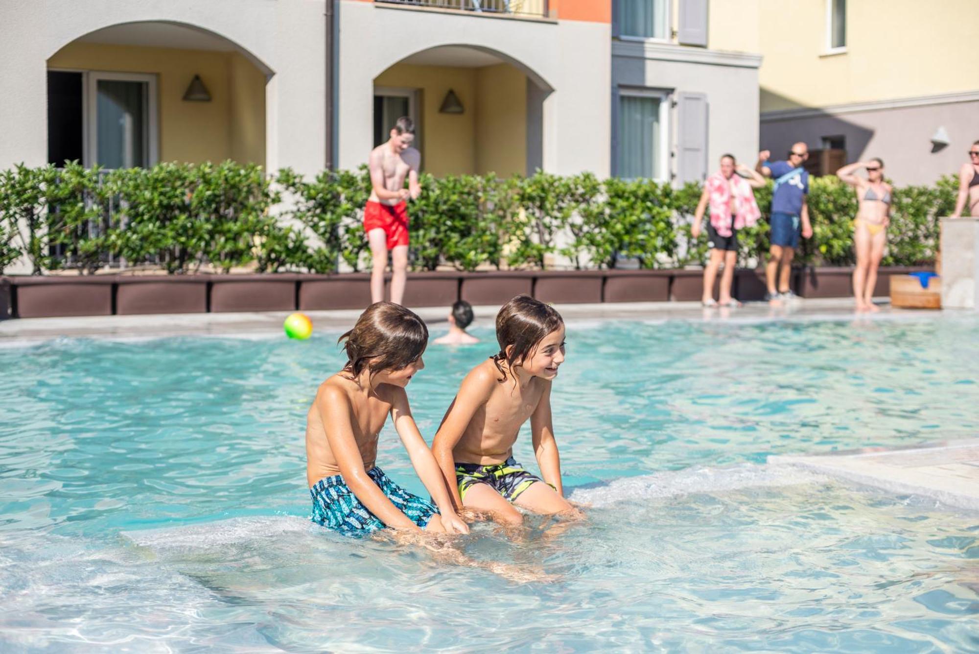 Residence Maroadi Torbole Sul Garda Exterior foto